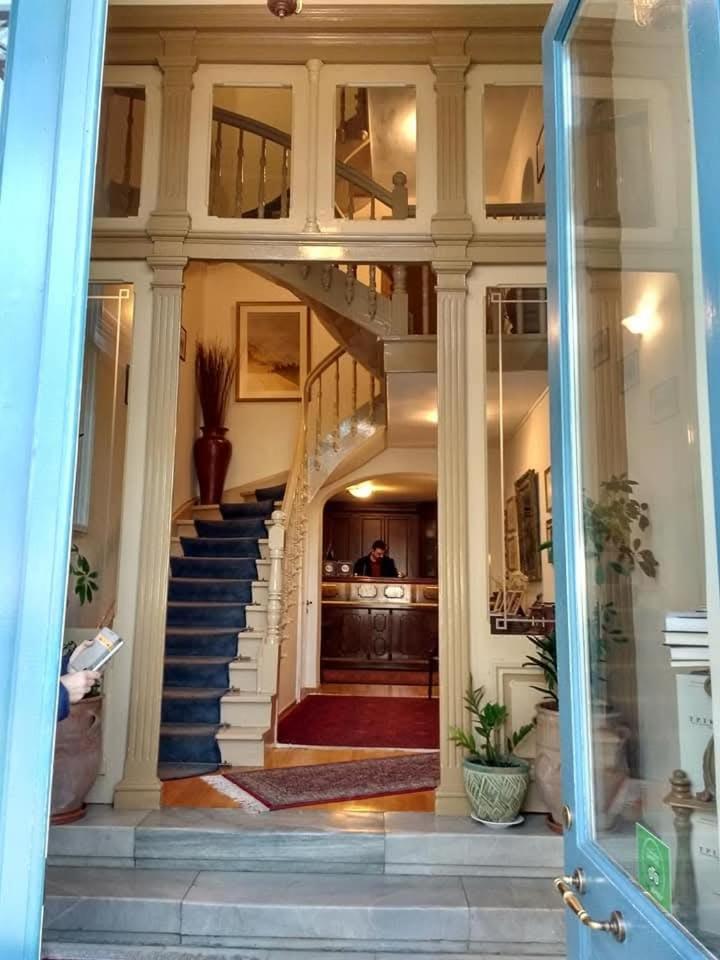 Hotel Panellinion Trikala  Bagian luar foto
